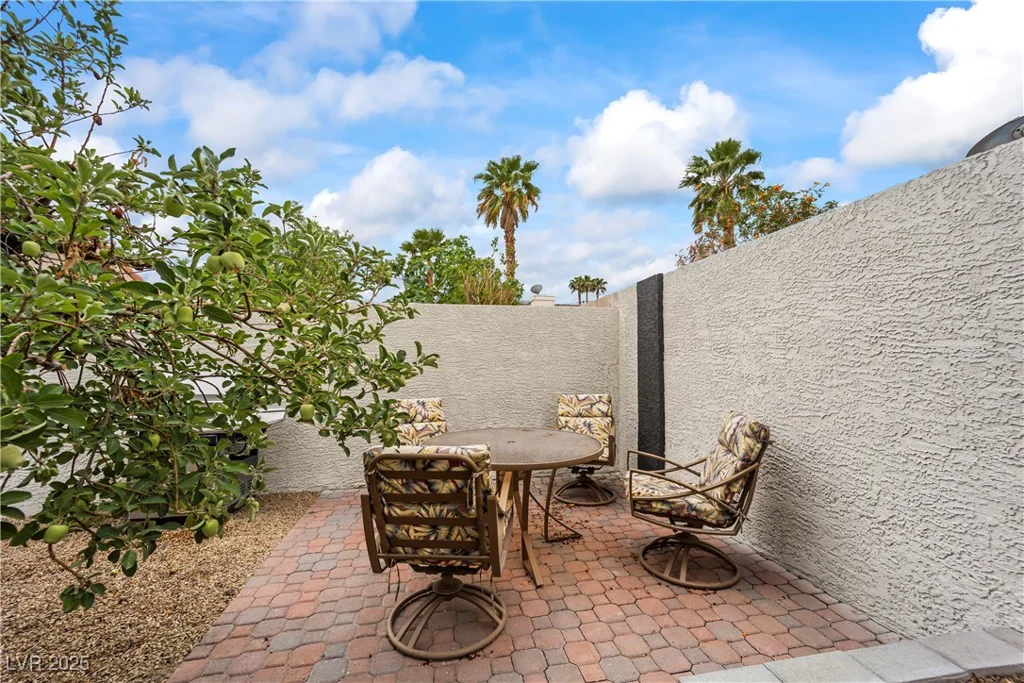 389 Umbria, Henderson, NV 89014