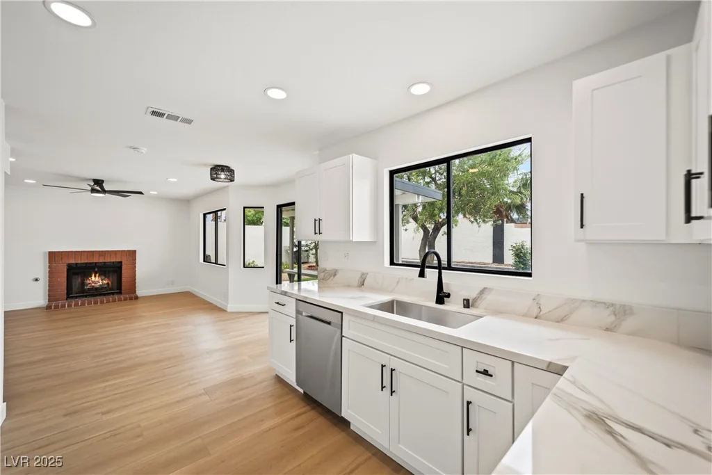 389 Umbria, Henderson, NV 89014