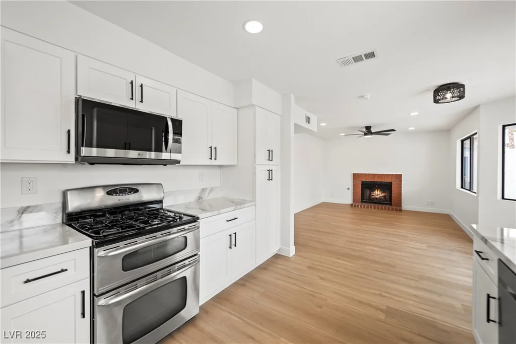 389 Umbria, Henderson, NV 89014