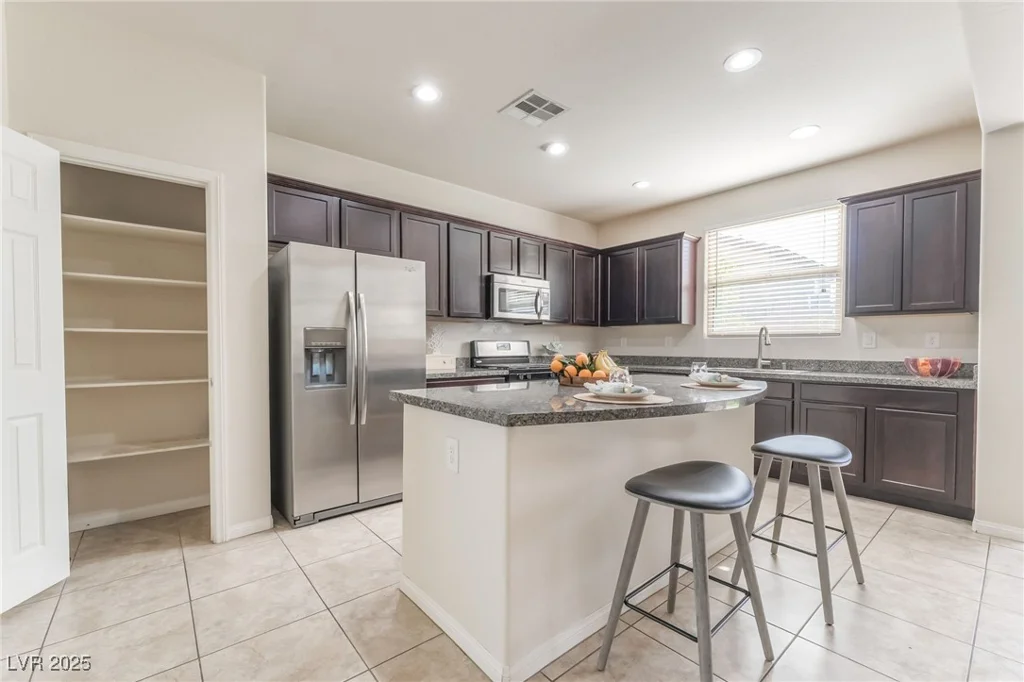 6412 Dimatteo, Las Vegas, NV 89148