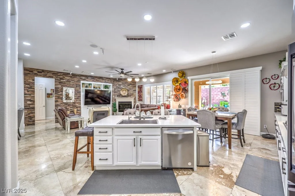 409 Lake Windemere, Las Vegas, NV 89138