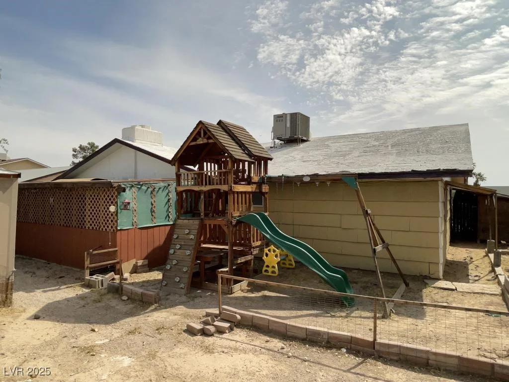 204 Bradshaw, Las Vegas, NV 89145