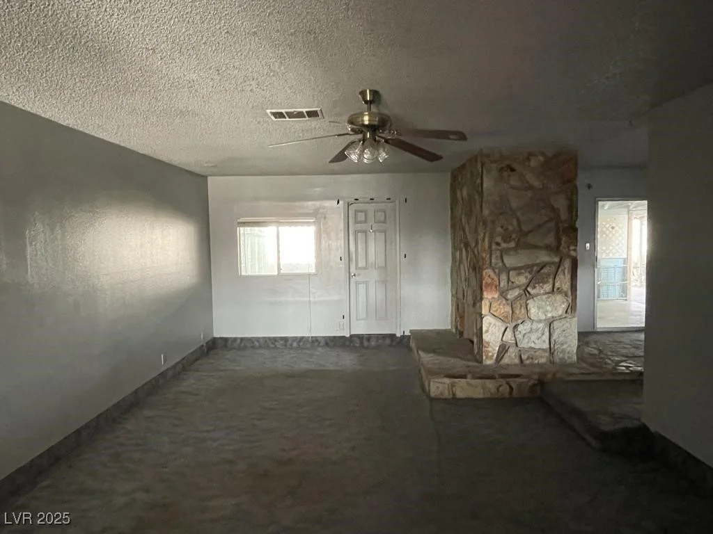 204 Bradshaw, Las Vegas, NV 89145