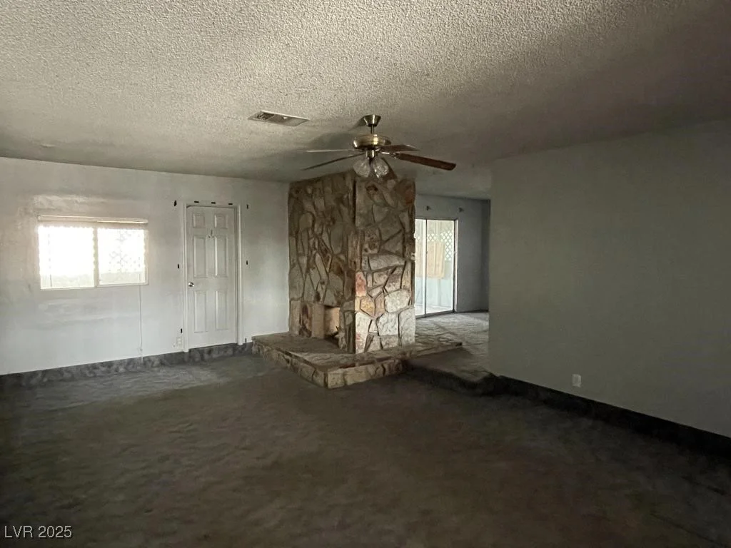 204 Bradshaw, Las Vegas, NV 89145