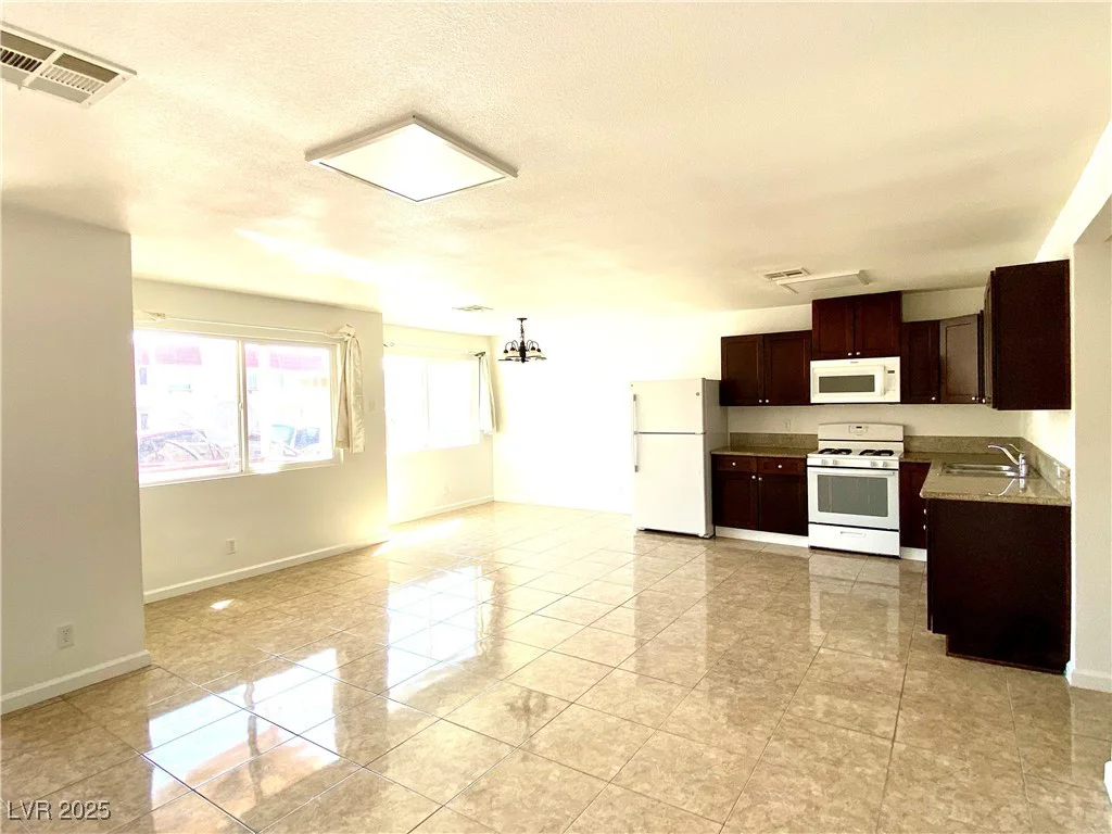 6968 Hopkins, Las Vegas, NV 89156