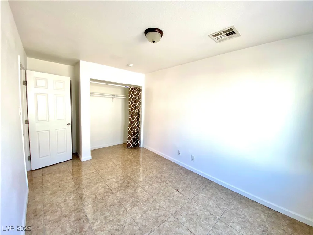 6968 Hopkins, Las Vegas, NV 89156