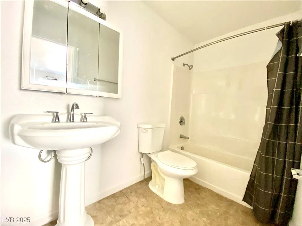 6968 Hopkins, Las Vegas, NV 89156