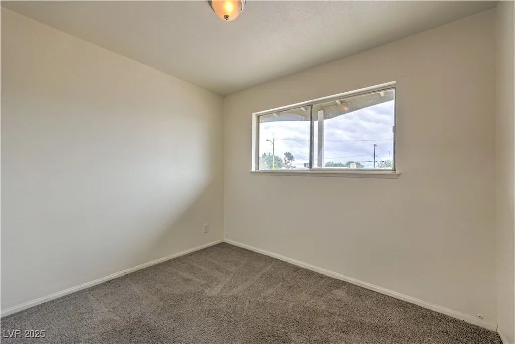2825 Berg, North Las Vegas, NV 89030