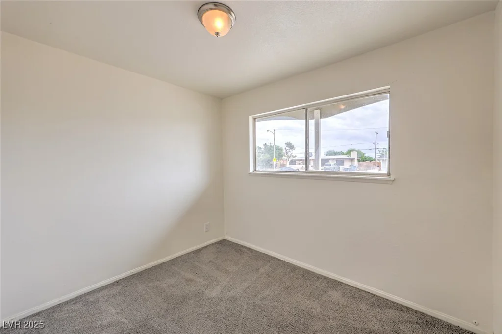 2825 Berg, North Las Vegas, NV 89030