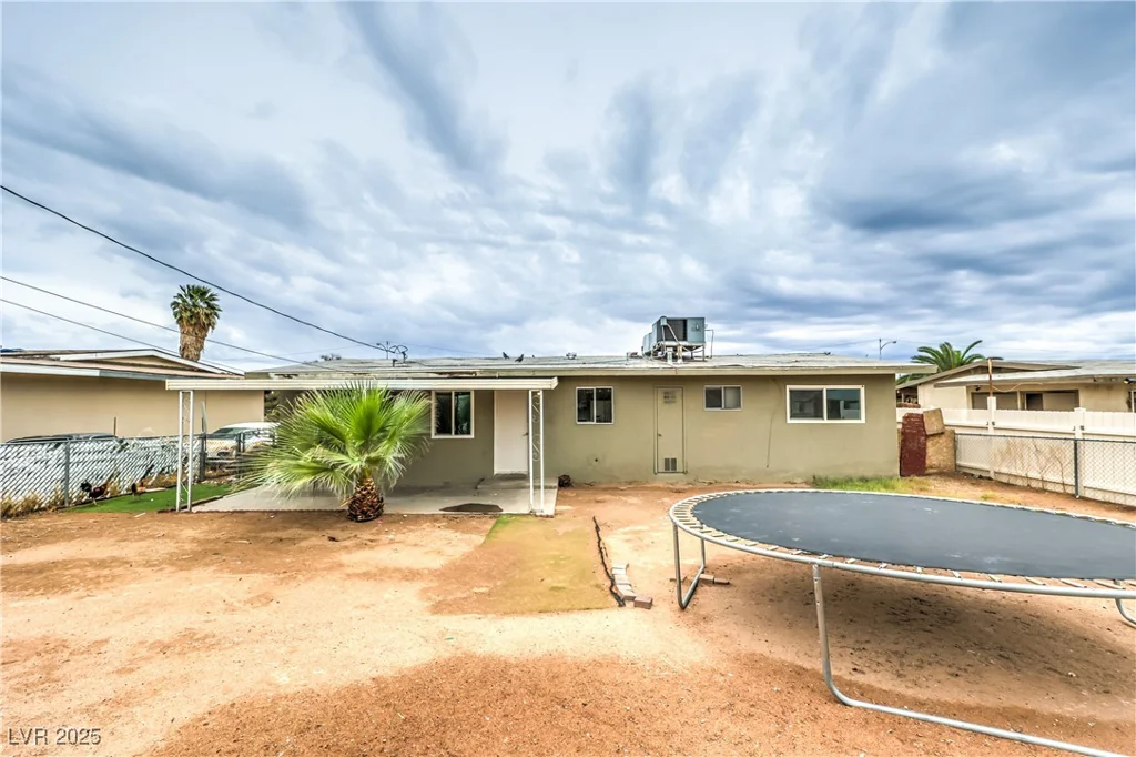 2825 Berg, North Las Vegas, NV 89030