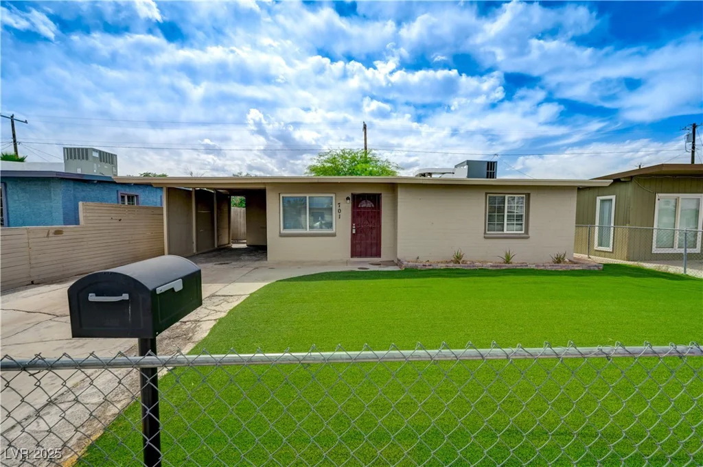 701 Harvard, Las Vegas, NV 89107