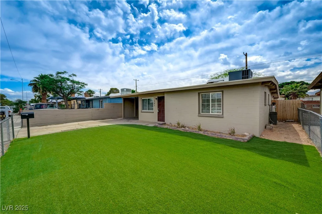 701 Harvard, Las Vegas, NV 89107