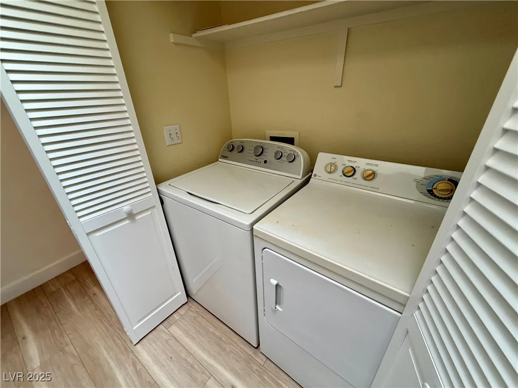 2524 Charleville, Las Vegas, NV 89106
