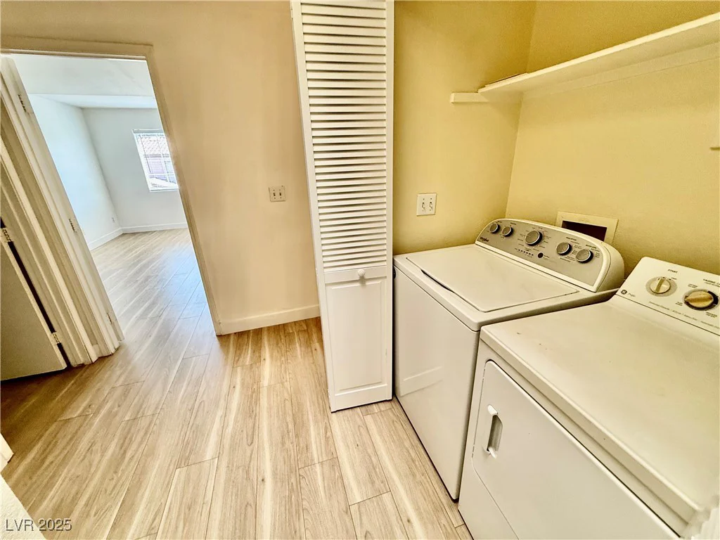 2524 Charleville, Las Vegas, NV 89106