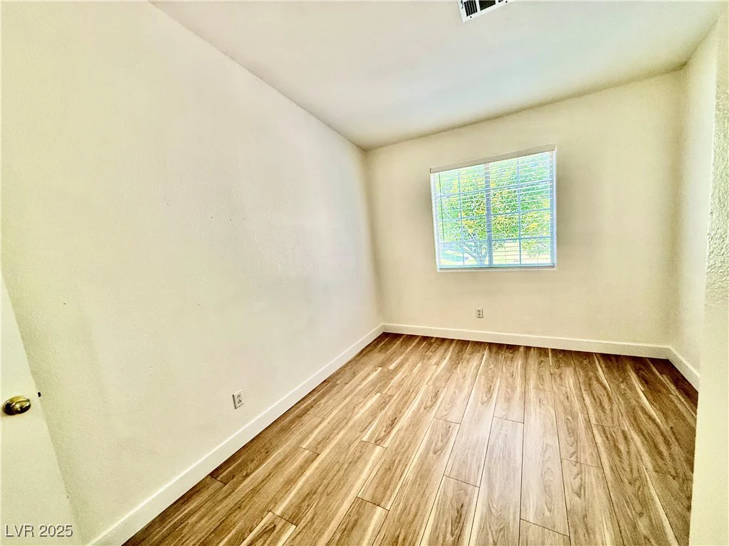 2524 Charleville, Las Vegas, NV 89106