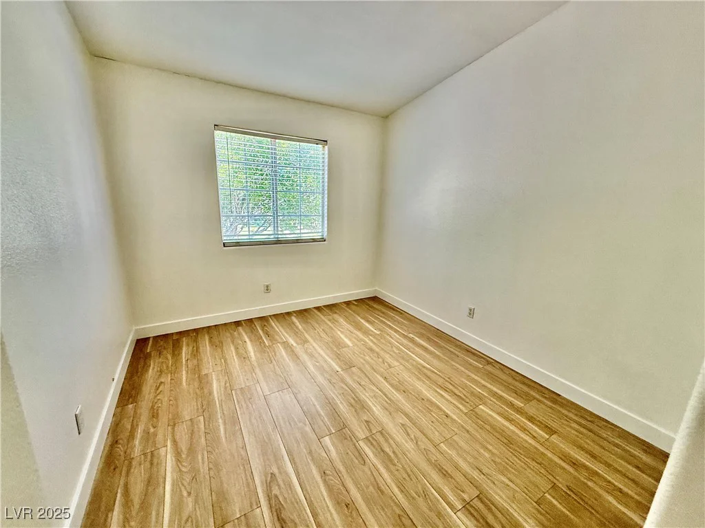 2524 Charleville, Las Vegas, NV 89106