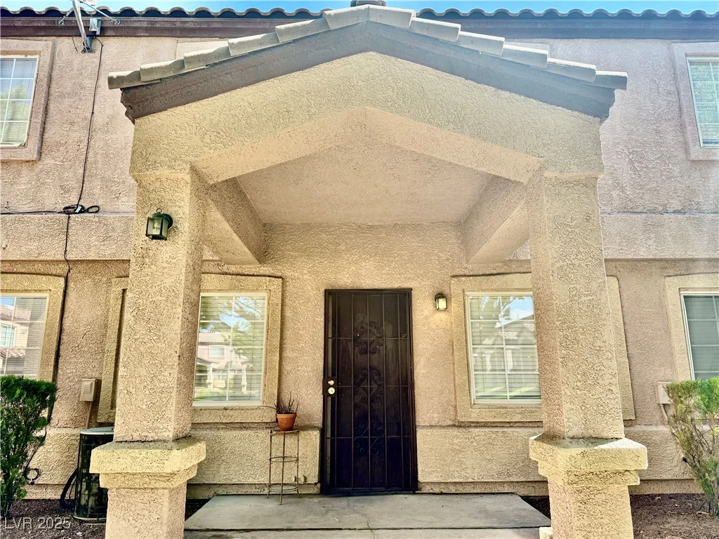 2524 Charleville, Las Vegas, NV 89106