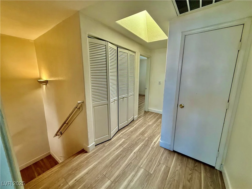 2524 Charleville, Las Vegas, NV 89106