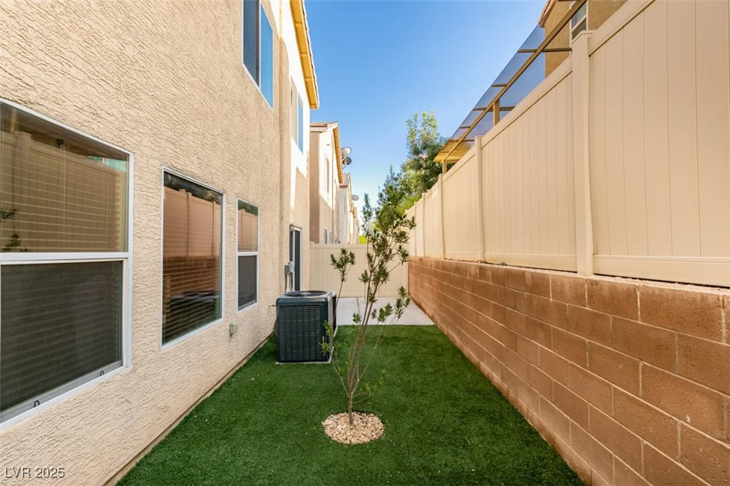 9019 Winchester Ridge, Las Vegas, NV 89139