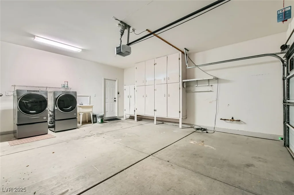 2152 Mountain City, Henderson, NV 89052
