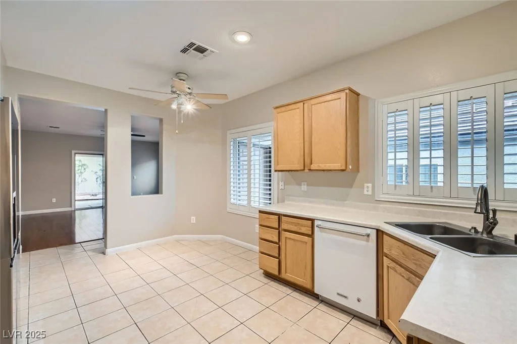 2152 Mountain City, Henderson, NV 89052