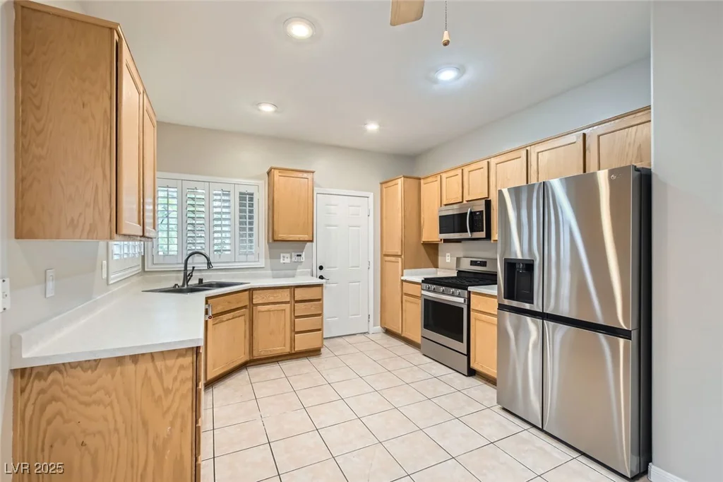 2152 Mountain City, Henderson, NV 89052
