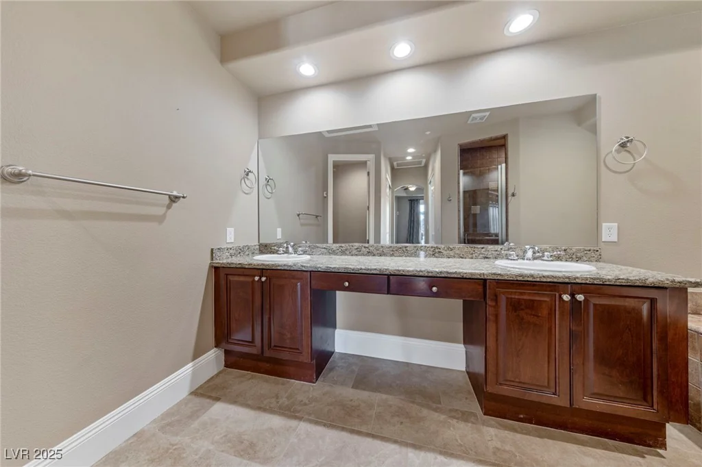 16 Cerchio Basso, Henderson, NV 89011