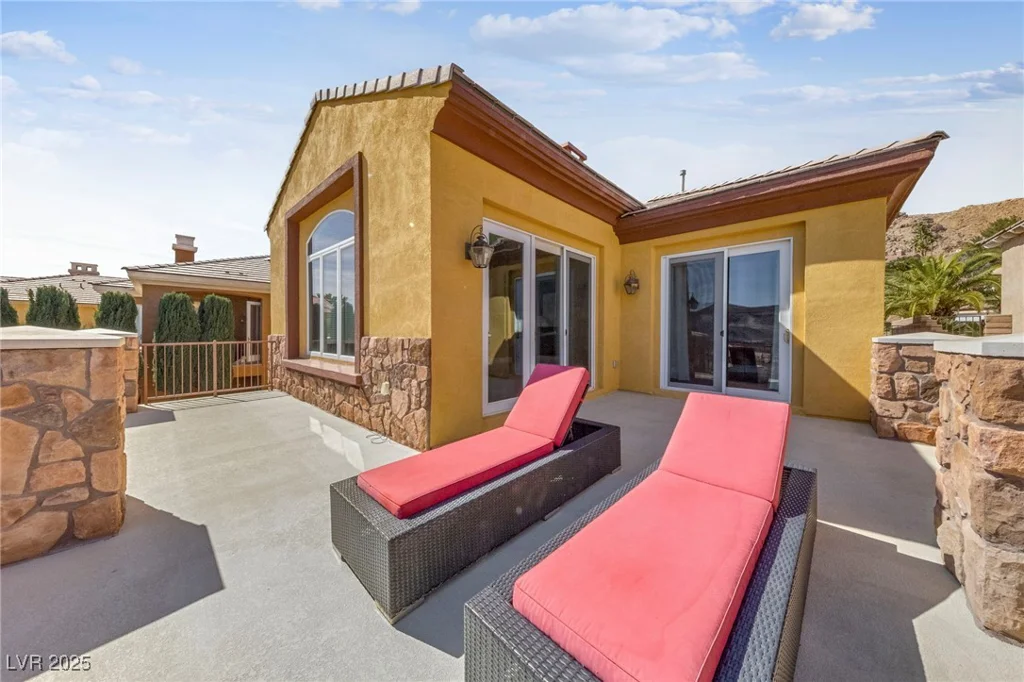 16 Cerchio Basso, Henderson, NV 89011