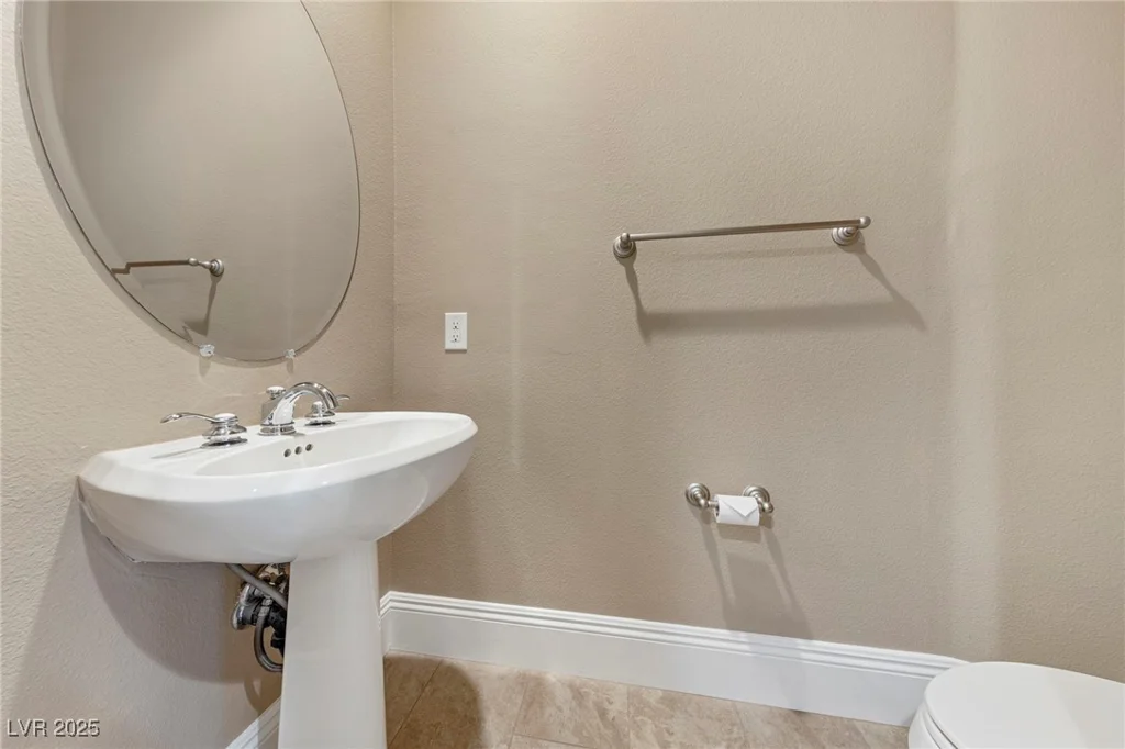 16 Cerchio Basso, Henderson, NV 89011