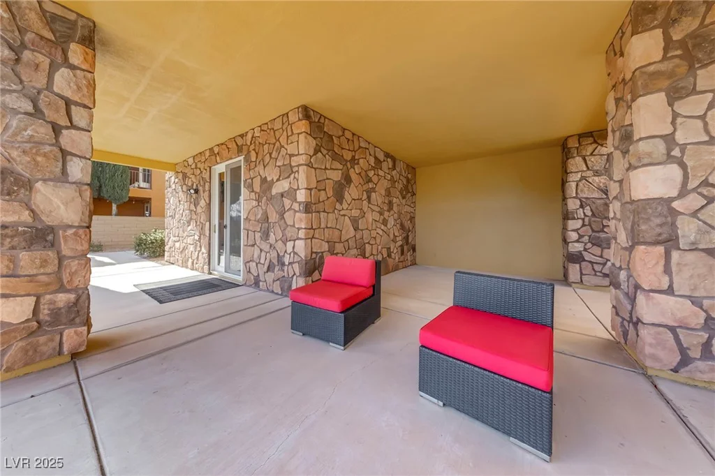 16 Cerchio Basso, Henderson, NV 89011