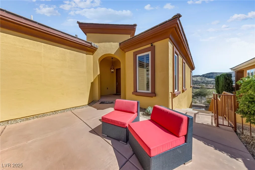 16 Cerchio Basso, Henderson, NV 89011