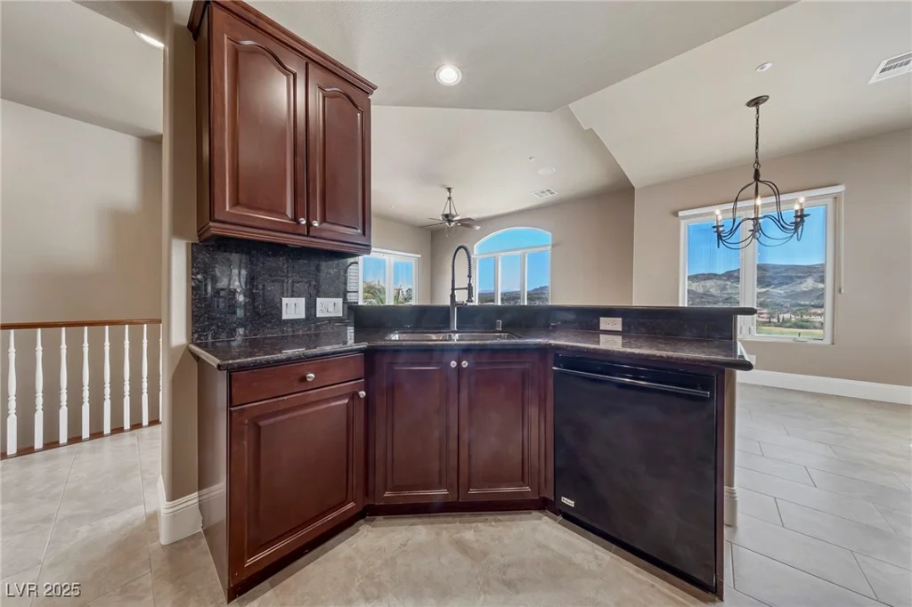 16 Cerchio Basso, Henderson, NV 89011