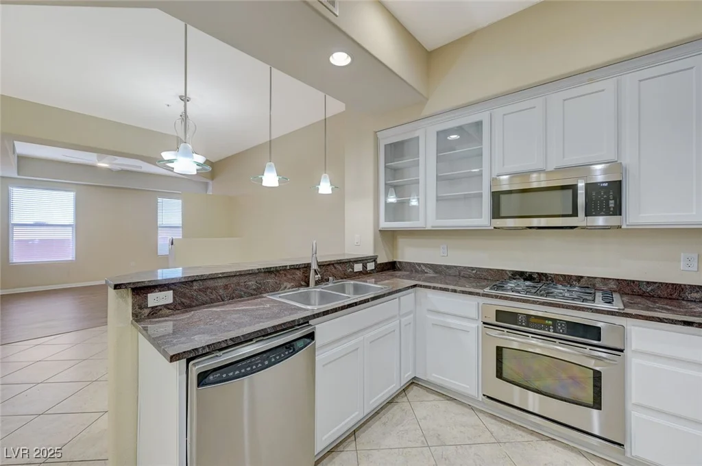 50 Serene, Las Vegas, NV 89123