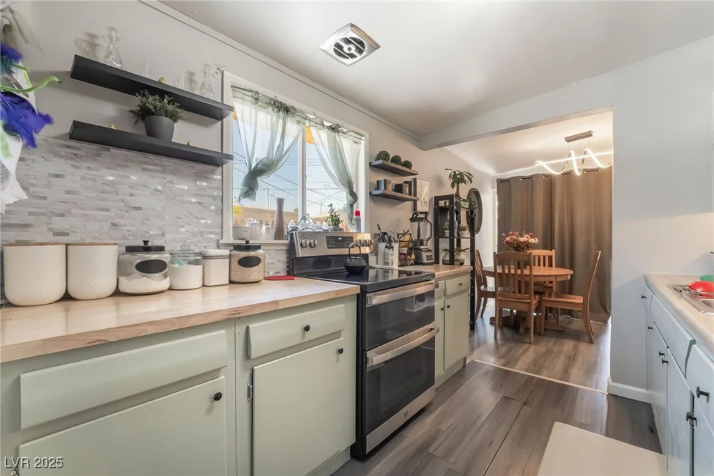 4691 Sun Valley, Las Vegas, NV 89122
