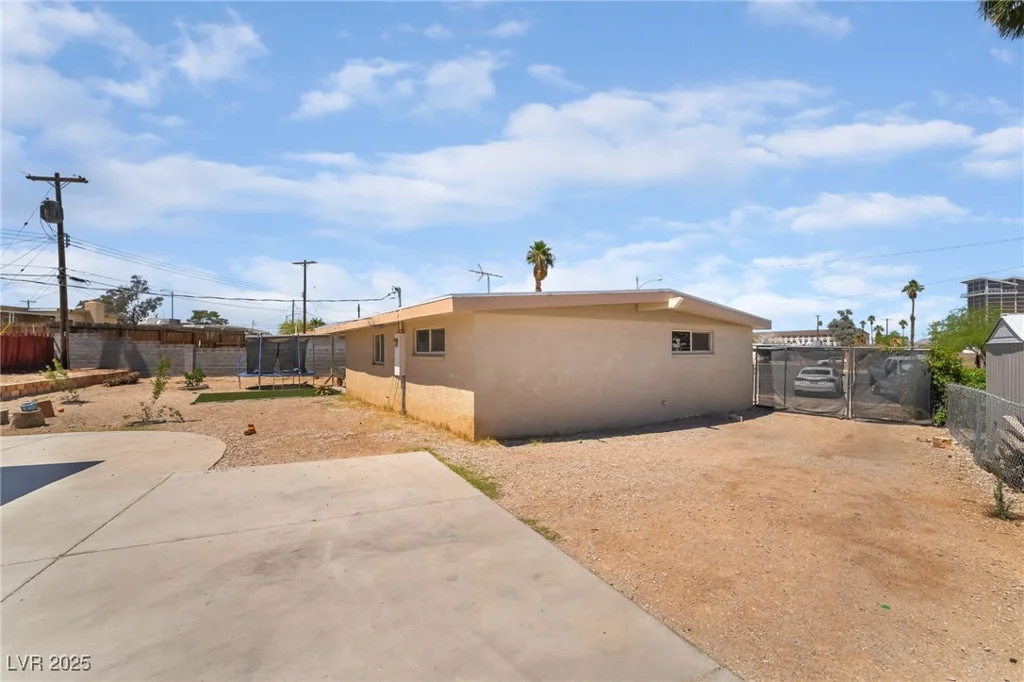 4691 Sun Valley, Las Vegas, NV 89122