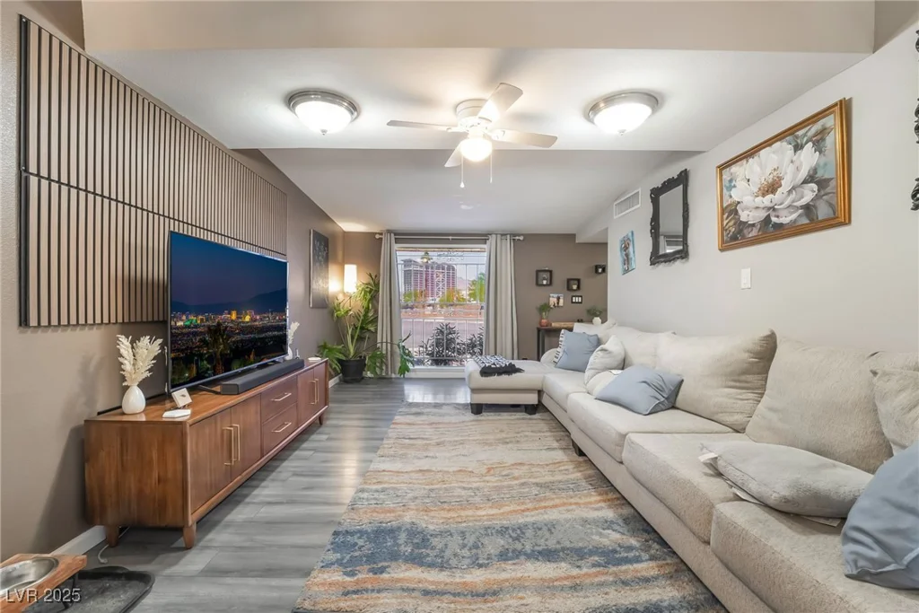 4691 Sun Valley, Las Vegas, NV 89122