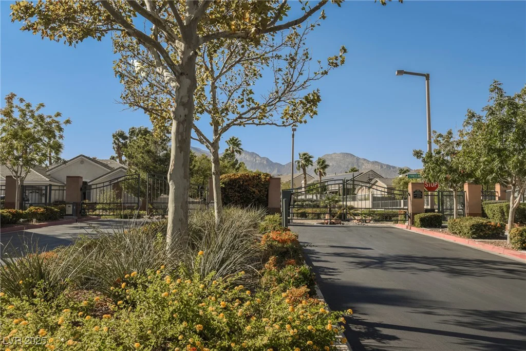 1100 Cypress Ridge, Las Vegas, NV 89144