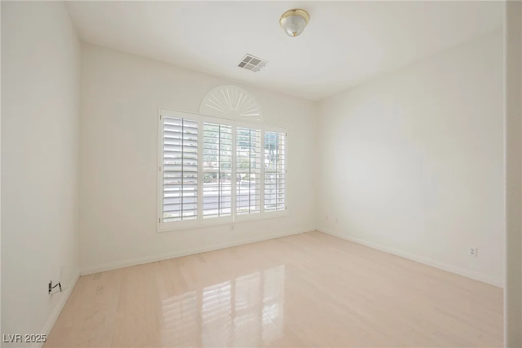 1100 Cypress Ridge, Las Vegas, NV 89144