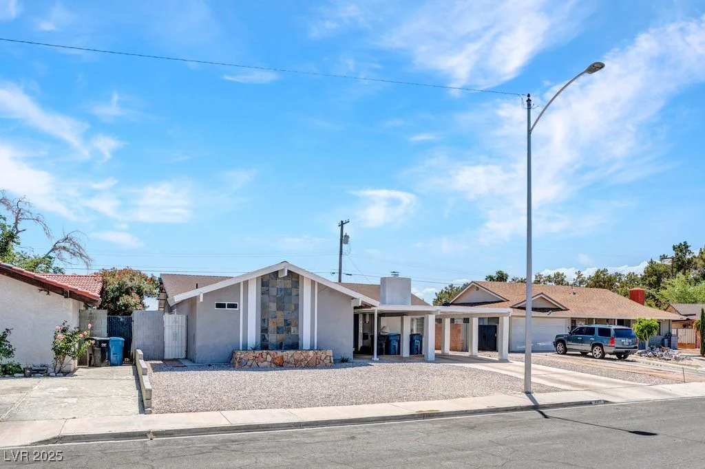 4417 Saint Andrews, Las Vegas, NV 89107