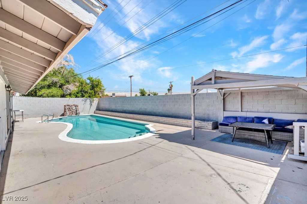 4417 Saint Andrews, Las Vegas, NV 89107