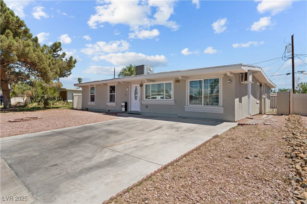 2712 Holmes, North Las Vegas, NV 89030