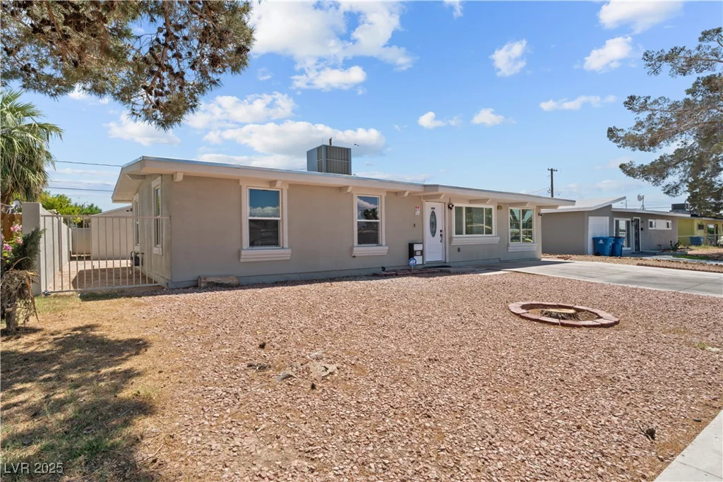 2712 Holmes, North Las Vegas, NV 89030