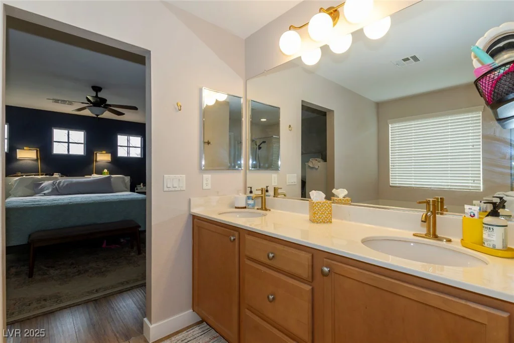 9925 Turquoise Glass, Las Vegas, NV 89178