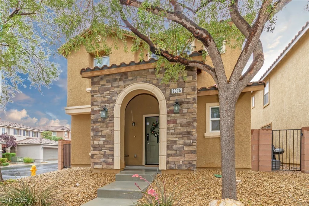 9925 Turquoise Glass, Las Vegas, NV 89178