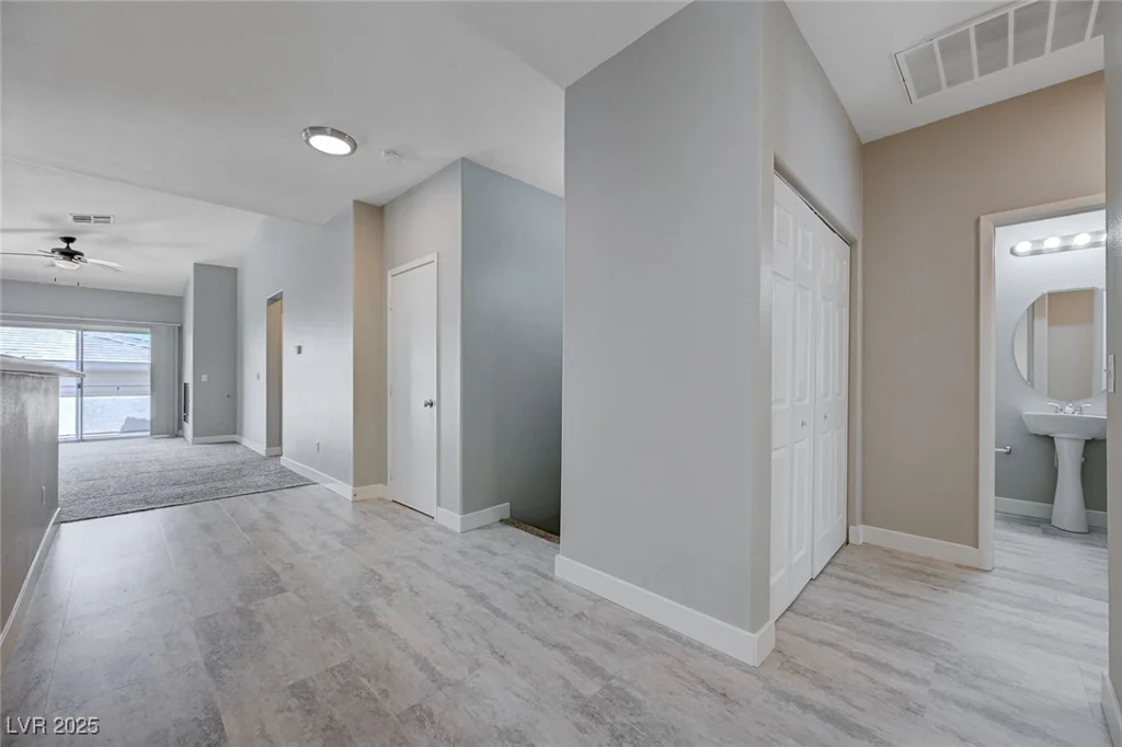 701 Peachy Canyon, Las Vegas, NV 89144