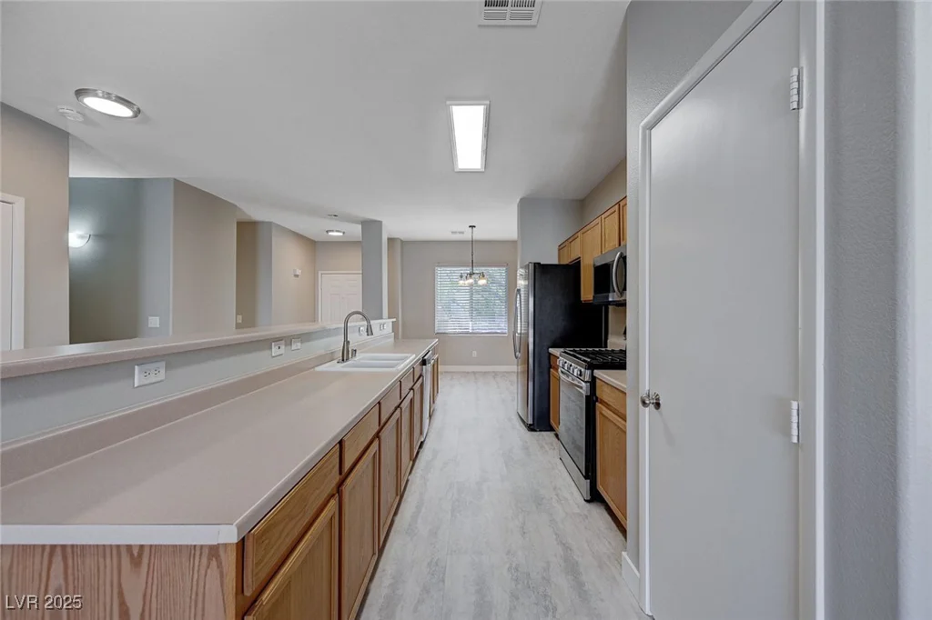 701 Peachy Canyon, Las Vegas, NV 89144