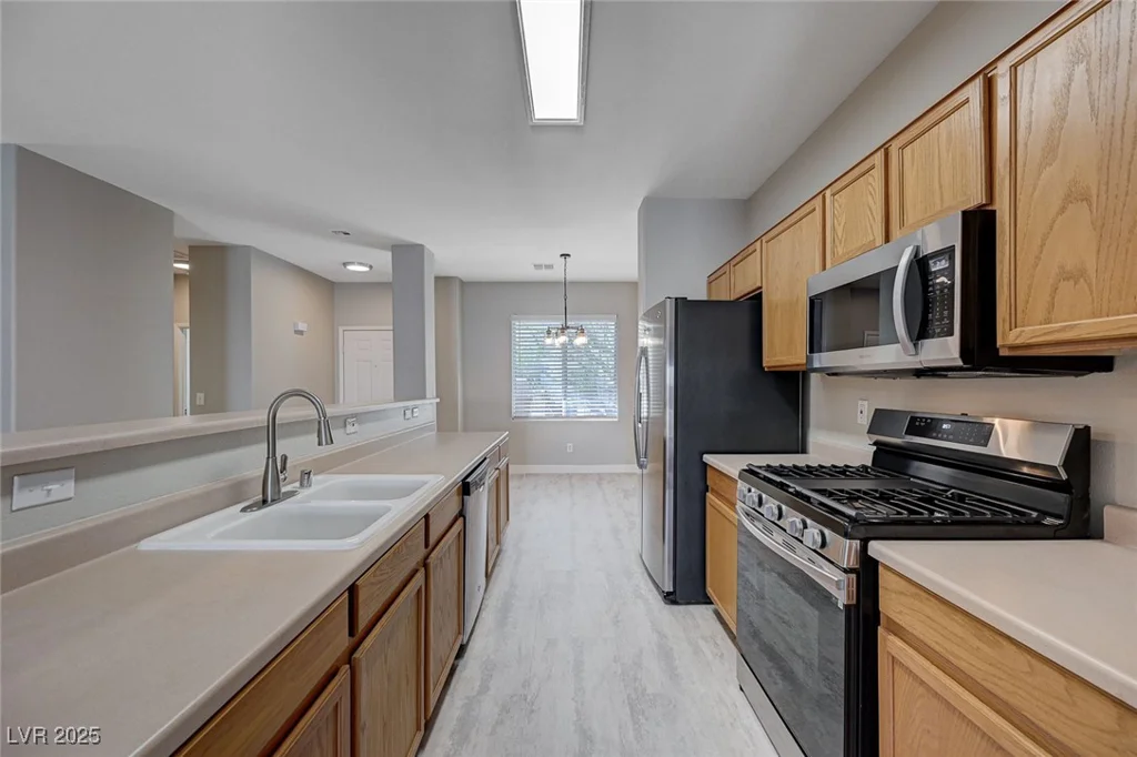 701 Peachy Canyon, Las Vegas, NV 89144