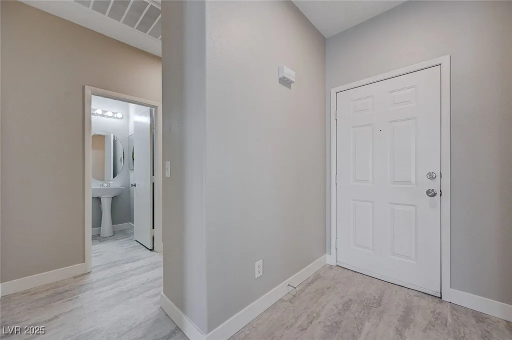 701 Peachy Canyon, Las Vegas, NV 89144
