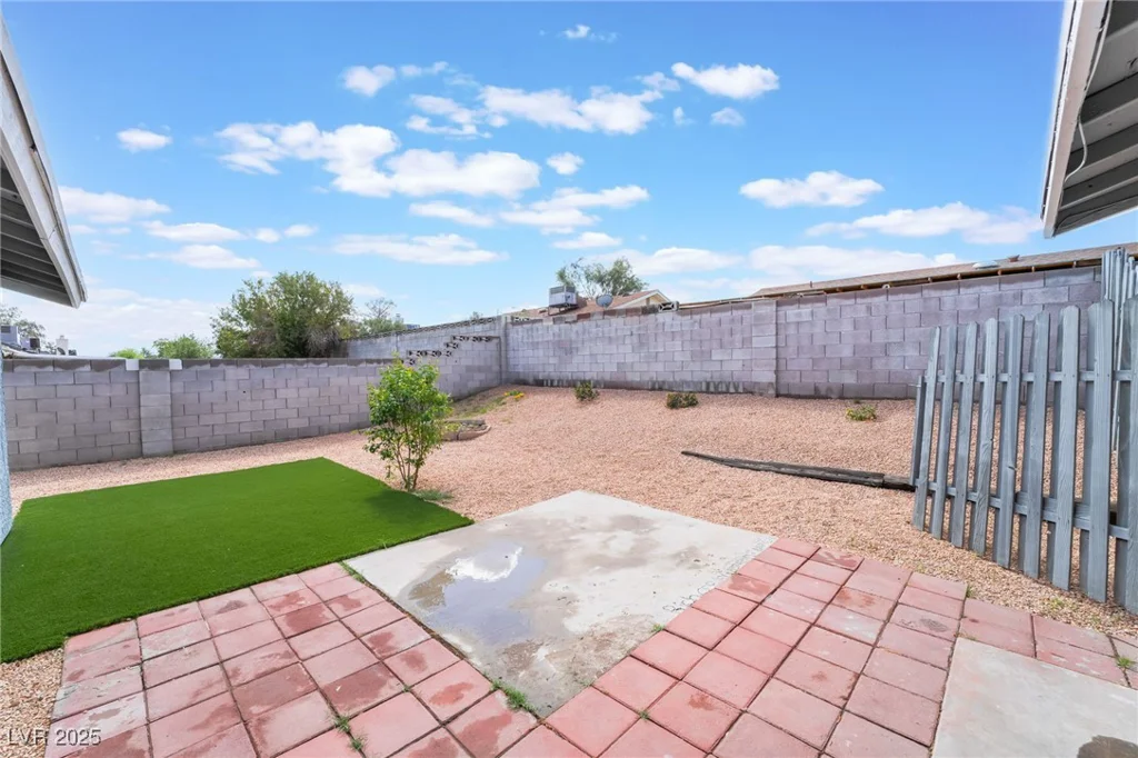 508 Van Dornum, Henderson, NV 89011