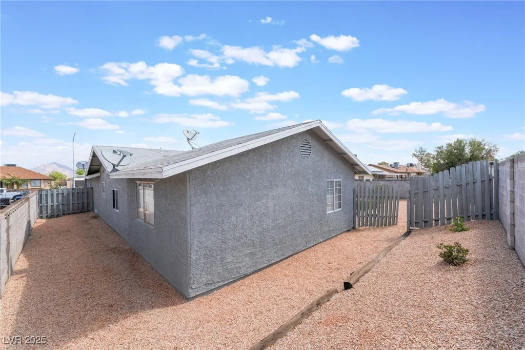 508 Van Dornum, Henderson, NV 89011